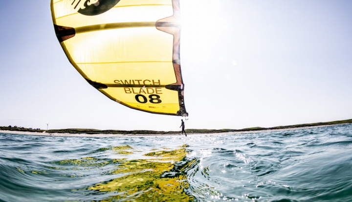 freeride-kite-cabrinha-switchblade-04-2024-shop.jpg