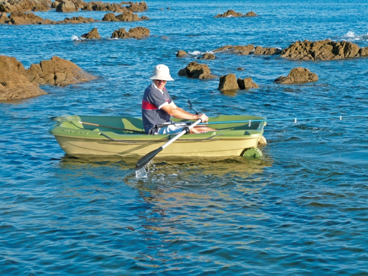 lodka-lodz-bic-fishing-sportyak-245-dla-wedkarzy-entuzjastow-bezpieczna-dzieci-do-jachtu-wode-plaska-wiosla-wioslowa-silnik-mala-zwrotna-kolka-super-24surf